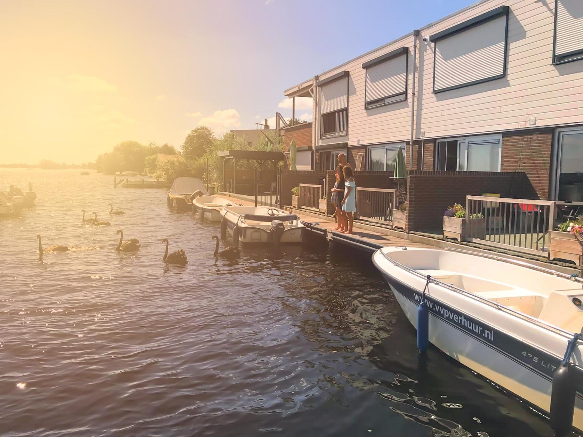 Visserslust Rooms, Apartments And Houseboats Vinkeveen Exteriör bild